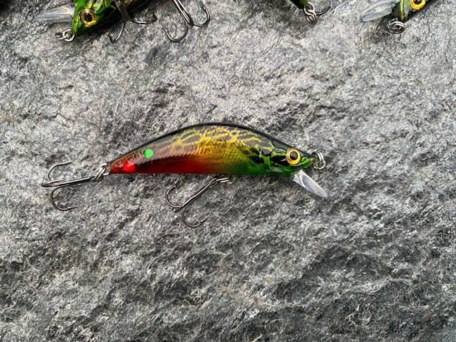 Spinn Craft Mad Minnow 5cm - 5gram GYR. En magisk håndlaget norsk produsert wobbler