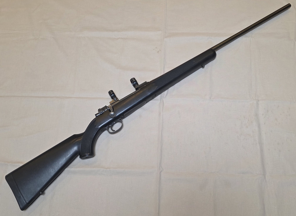 Kongsberg M59 Kal. 6,5-06 m/rettet kasse og neddreid matchpipe